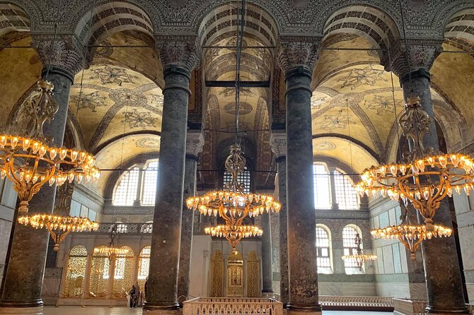 Hagia Sophia Group Tour ( Licensed Guide) - Dress Code Reality Check (Women, Men, Scarves, and Covered Knees)