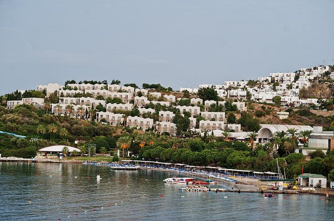 Half Day Bodrum City Tour with Guide - Mausoleum at Halicarnassus: When Wonder Becomes Foundations