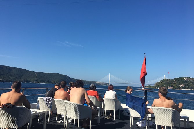 Half-Day Bosphorus Cruise to Black Sea from Istanbul with Lunch - Where the narration helps—and when it gets frustrating
