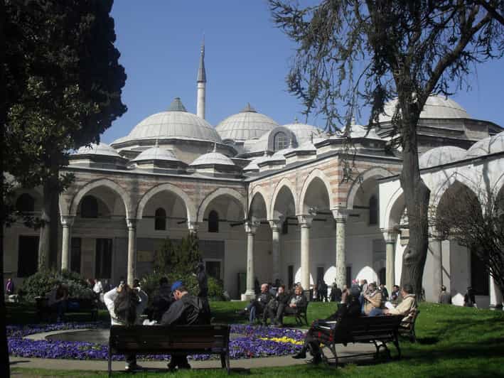 Half-Day Istanbul: Topkapi Palece Tour (Tickets Included) - Price and value: what $208 per person gets you