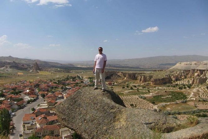 Highlights of Cappadocia Tour - Pigeon Valley: viewpoint break and the climb-back setup