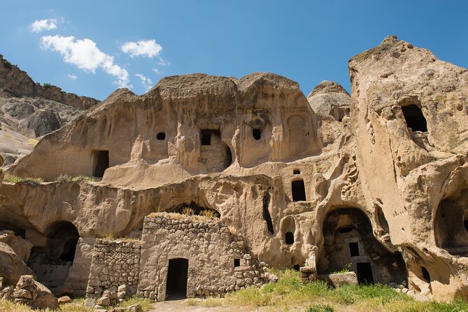 Hiking and Underground City Tour - Pigeon Valley pigeon houses and Ortahisar rock castle: final photos, fast pace