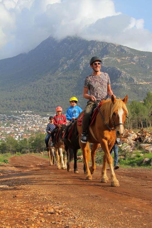 Horse Safari in the Fethiye forest - Riding With Beginners in Mind: Instruction, Pace, and Horse Temperament