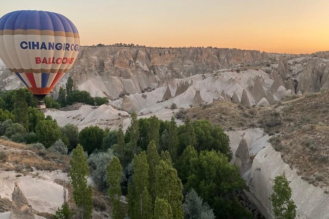 Hot Air Balloon Flight in Cappadocia Cat Valley - Drinks, toast, and what’s included (and what’s not)