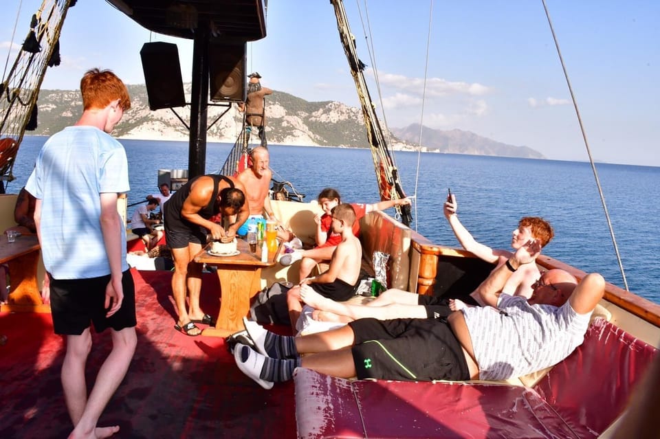 Icmeler Boat Trips Lunch & Unlimited Soft + Alcoholic Drinks - Lunch and Drinks On Board: What Included Really Means