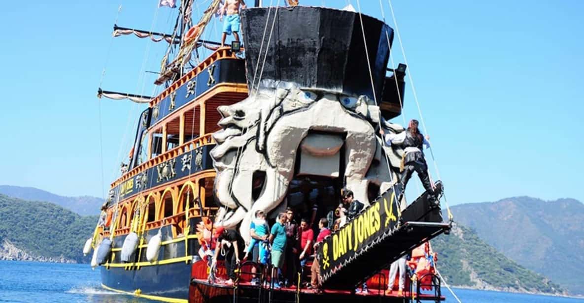 Icmeler Pirate Boat Trip, Lunch, Unlimited Soft Drinks - Lunch and unlimited soft drinks: the onboard fuel (and the limits)