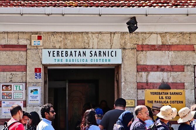 Istanbu City Walk: Topkapi Palace, Harem, & Basilica Guided Tour - A tight 3-hour combo: palace splendor, then a Roman underworld