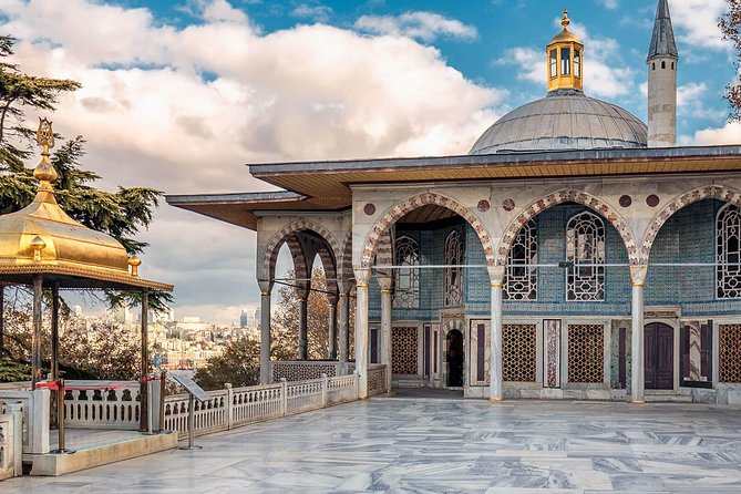 Istanbul 1 Day Tour | Best of Istanbul | Blue Mosque, Hagia Sophia and Topkapi - Hippodrome of Constantinople: the square where the action used to be