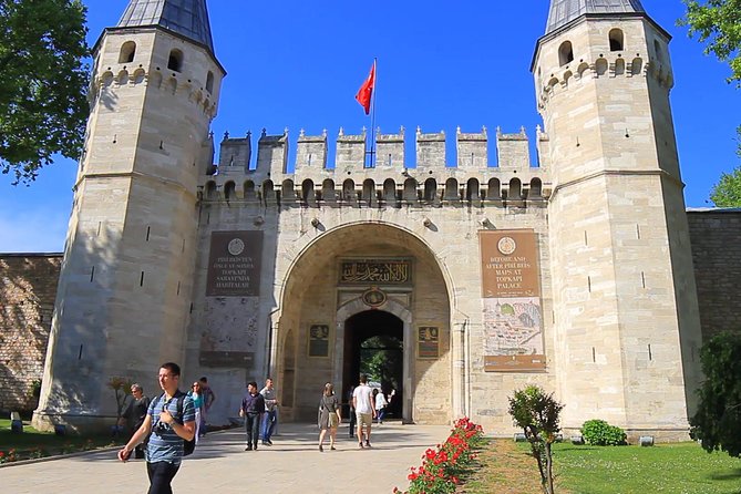 Istanbul 1 Day Tour | Best of Istanbul | Blue Mosque, Hagia Sophia and Topkapi - German Fountain and the quiet “in-between” moments