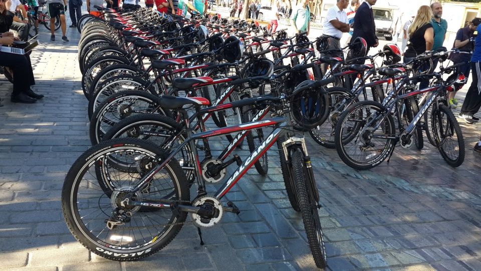 Istanbul 3-Hour Old City Tour by Bicycle - Outside Views vs. Ticketed Stops: The Best Use of This Tour