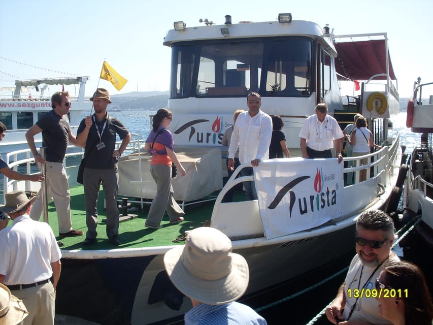 Istanbul: A short trip along the Bosphorus in the evening - Key Highlights at a Glance