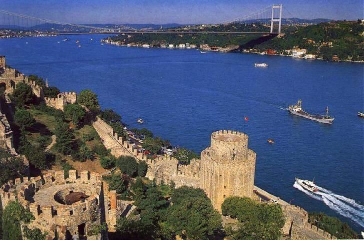 Istanbul: Afternoon Bosphorus Cruise and Spice Bazaar Tour - Bosphorus Bridge From the Water: The Modern Landmark With Instant Scale