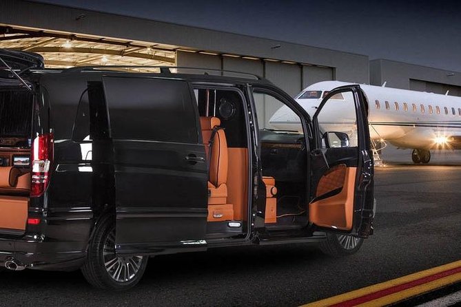 Istanbul Airport to City Centre Private Transfer or Vice Versa (1-6pax) - Operating Hours: Built for Early Flights and Late Arrivals