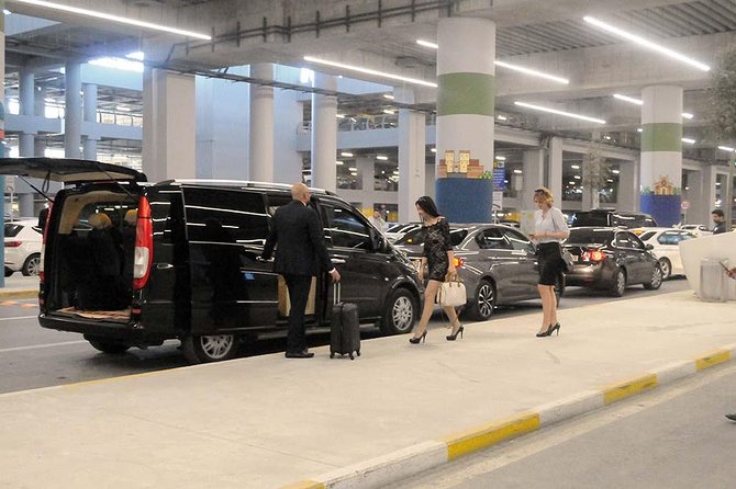 Istanbul Airport Transfer - One Way - The Ride Experience: A/C Comfort, Wi-Fi, and a Straight Shot Into the City
