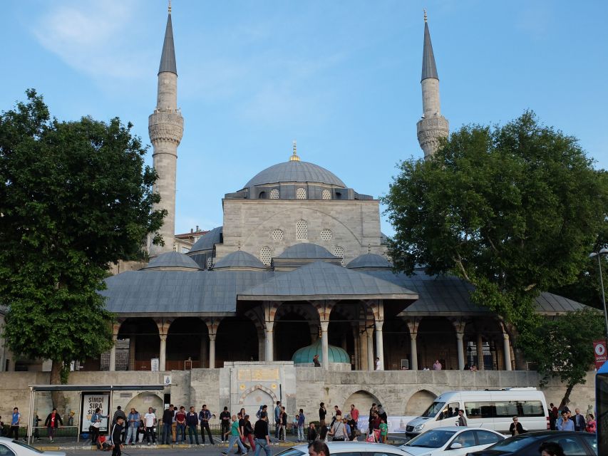 Istanbul: Asian Continent Highlights Walking Tour - The European side warm-up: getting your bearings before the ferry