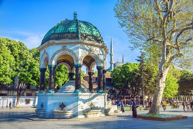 Istanbul: Basilica Cistern, Blue Mosque & Spice Bazaar Tour - Timing and meeting rules: how to avoid the classic I got left behind problem