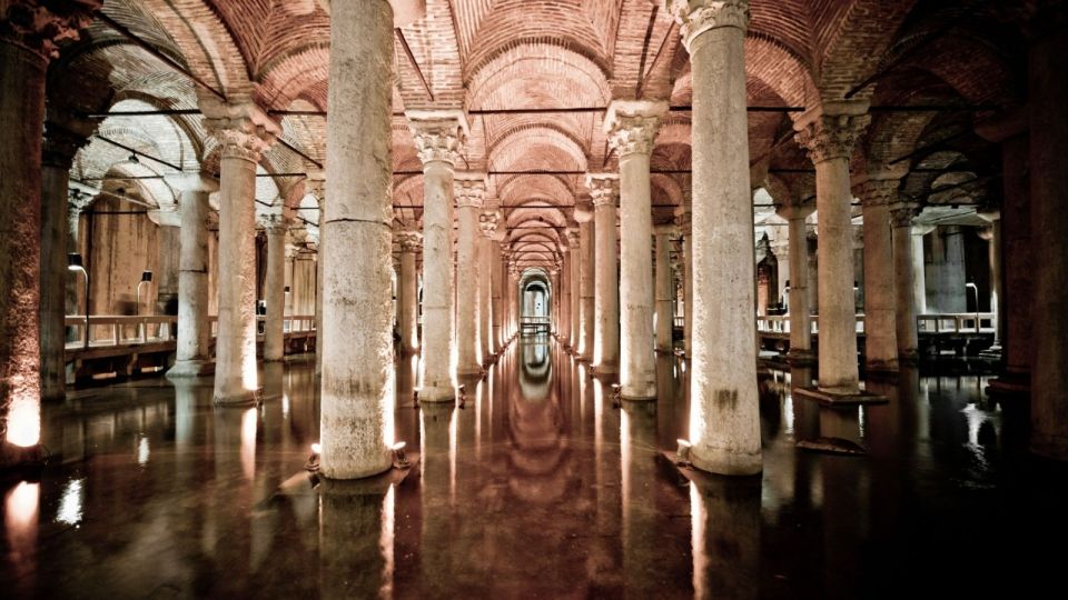 Istanbul: Basilica Cistern Skip-the-line Entry & Guided Tour - Inside the Basilica Cistern: practical rules that affect your visit