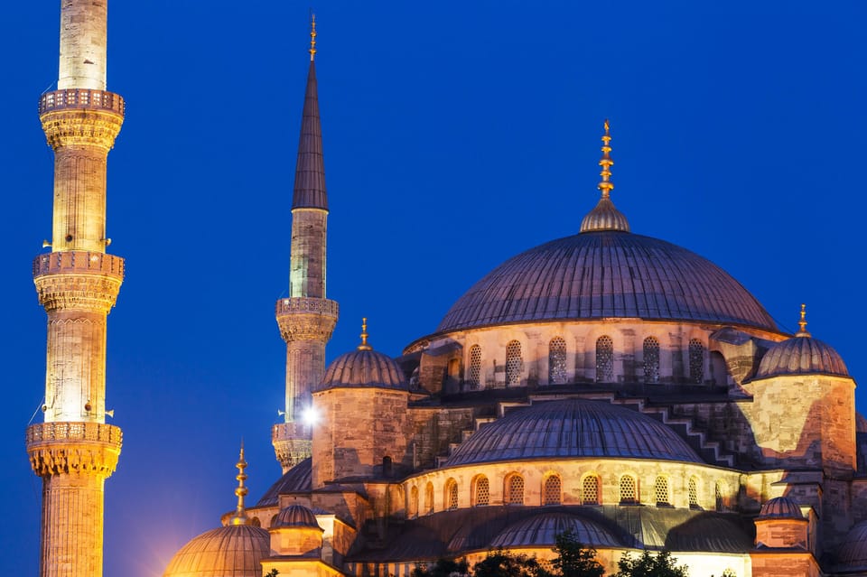 Istanbul: Best City Highlights Guided Tour with Tukish Lunch - Turkish Lunch: Included Fuel for a Long Day