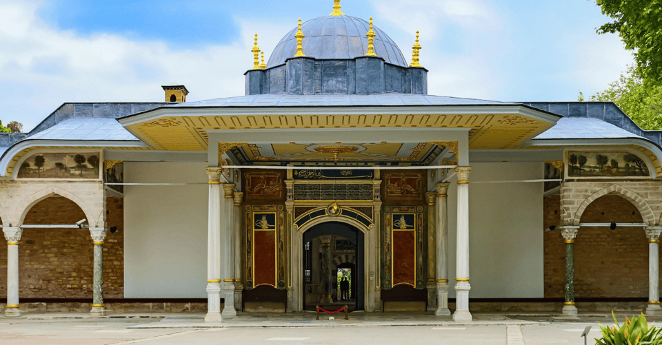 Istanbul: Best of Old City Full-Day Tour with Transfers - Topkapi Palace vs. Nakkas Cistern: what you’ll actually be walking through