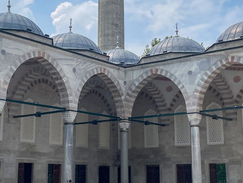 Istanbul Blue Mosque Guided Tour - Wheelchair access: good news with one important limitation