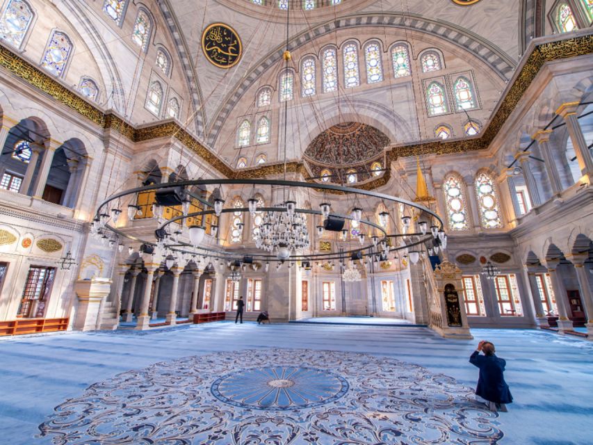 Istanbul Blue Mosque Guided Tour - The 1-hour pace: how the visit actually works