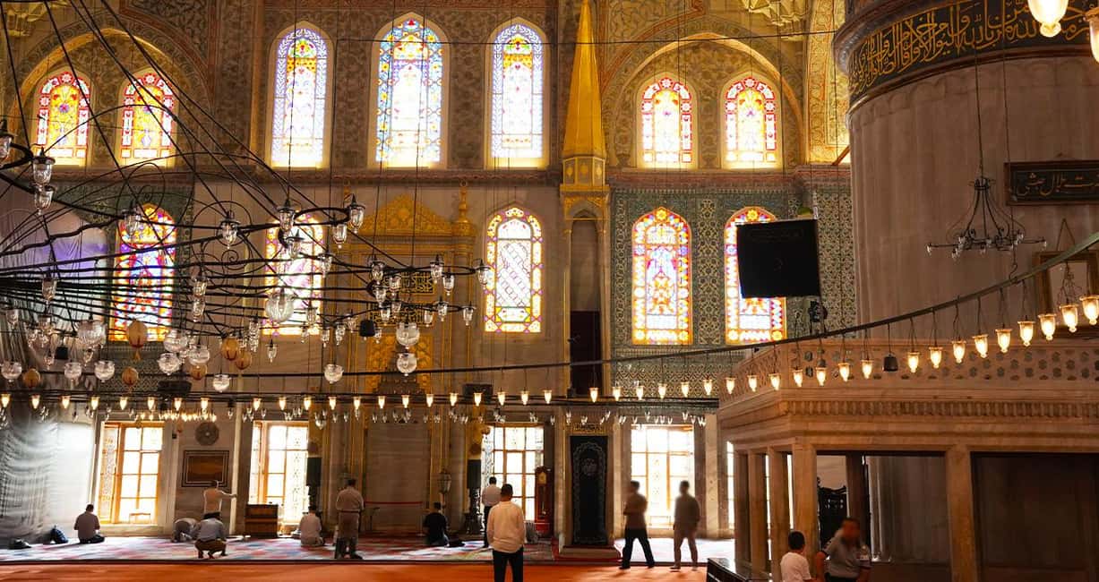 Istanbul: Blue Mosque Guided Tour & Basilica Cistern Ticket - The Blue Mosque tour: what you’re really seeing inside