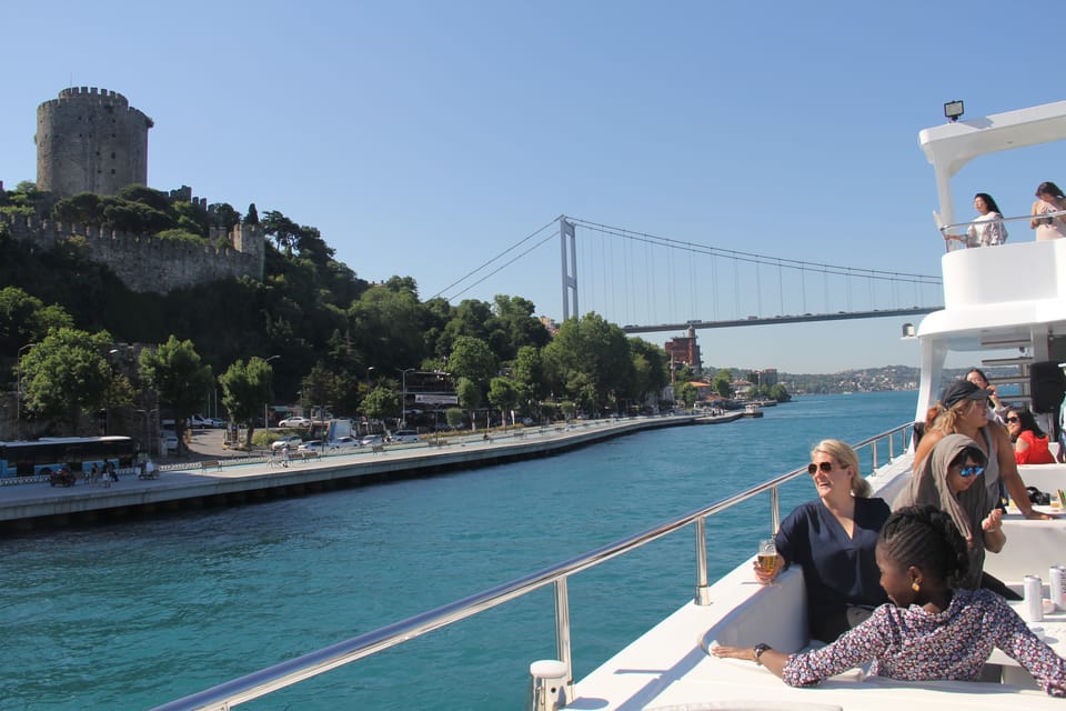 Istanbul: Bosphorus and Black Sea Cruise with Lunch - Kabataş to Dolmabahçe: the day starts with heavyweight views