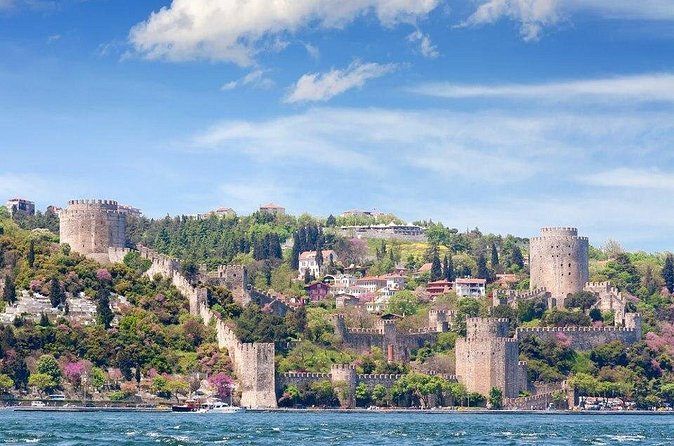 Istanbul Bosphorus and Two Continents Tour - Çamlıca Hill: panoramic views with time to breathe