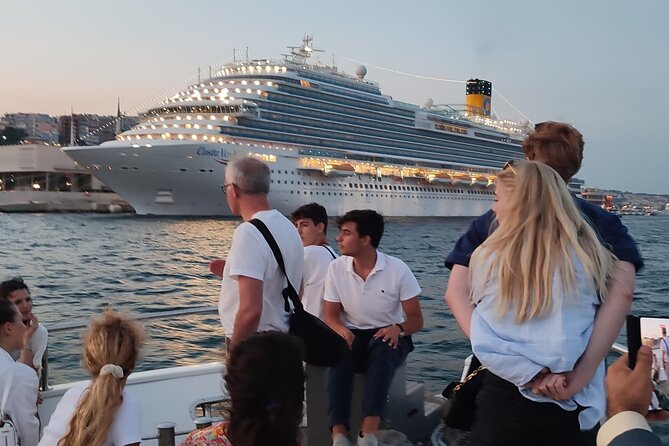Istanbul Bosphorus Boat Cruise Tour ( MORNİNG or SUNSET ) - From the Golden Horn to Europe: Dolmabahçe and Ortaköy from the Water
