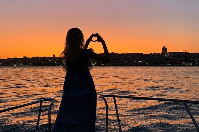 Istanbul Bosphorus Boat Tour and Golden Horn Cruise Day or Sunset - Rumeli Fortress Photo Time (and Why You’ll Want the Camera Ready)