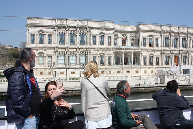 Istanbul Bosphorus Boat Tour and Golden Horn Cruise Day or Sunset - Crossing to the Asian Side: Fatih Sultan Mehmet Bridge to Küçüksu