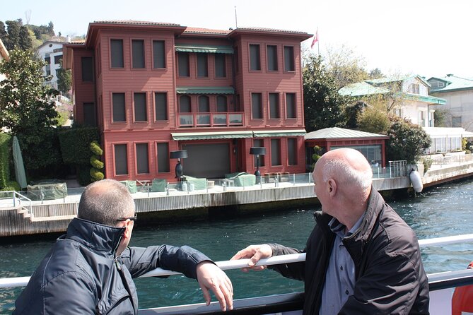 Istanbul Bosphorus Boat Tour and Golden Horn Cruise Day or Sunset - Maiden’s Tower and the Topkapı/Sarayburnu View
