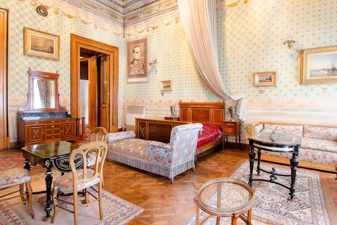 Istanbul Bosphorus Cruise And Dolmabahce Palace Tour – Full Day - How This Bosphorus Day Tour Cuts Through Istanbul’s Chaos