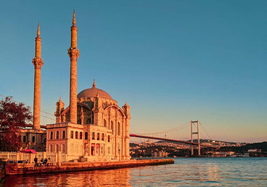 Istanbul: Bosphorus Cruise by Luxury Yacht - Maiden’s Tower and the Long Middle Stretch Through the Bosphorus
