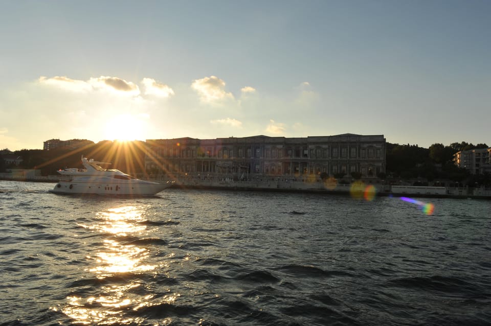 Istanbul: Bosphorus Cruise by Luxury Yacht - Bebek and Rumeli Hisarı: Ottoman Fortification Energy
