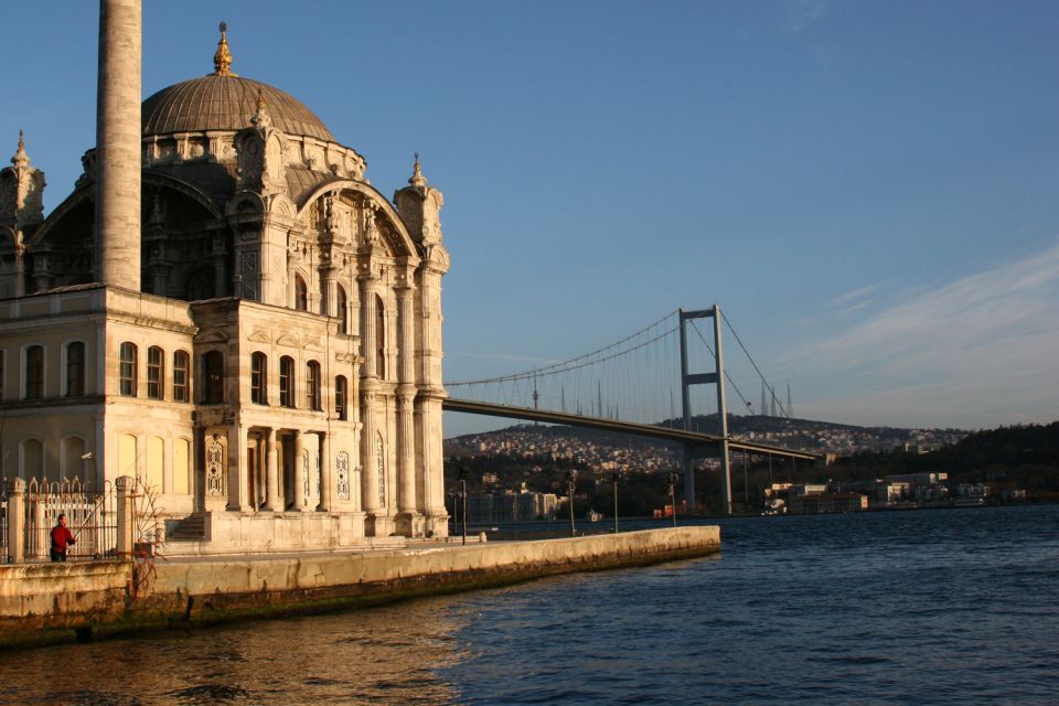 Istanbul Bosphorus Dinner Cruise &Entertainment hotel pickup - Value Check: Does $53 Deliver in Istanbul?