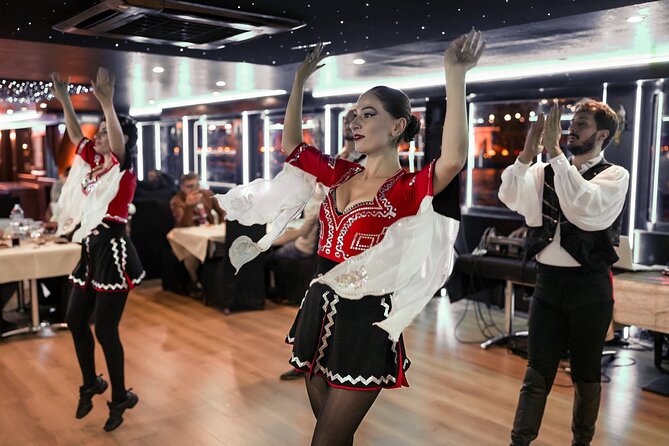 Istanbul Bosphorus Dinner Cruise: Turkish Night Show Experience - The four-course dinner: what you’re getting (and how to protect your meal)