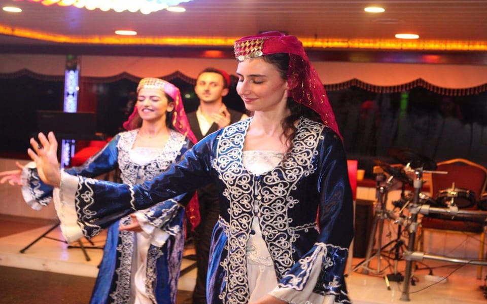 Istanbul: Bosphorus Dinner Cruise with Entertainment - Key Highlights You’ll Notice Right Away