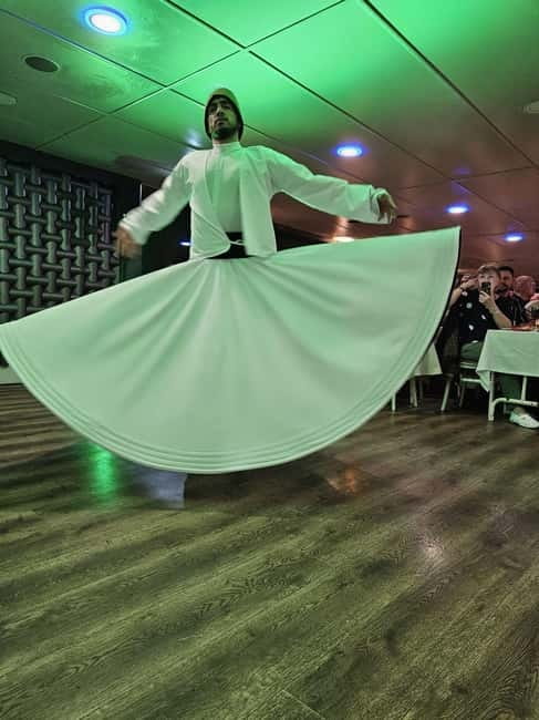 Istanbul: Bosphorus Dinner Cruise with Live Entertainment - The live entertainment: Turkish dances, belly dancing, and a DJ finish