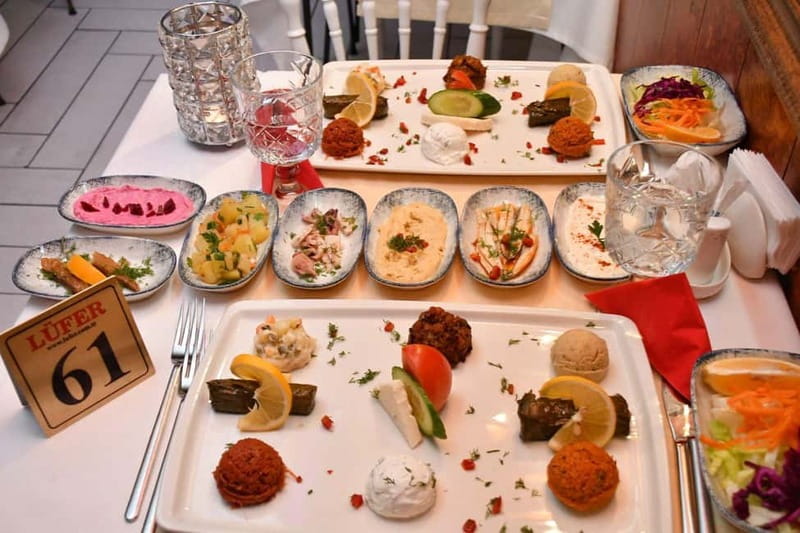 Istanbul: Bosphorus Dinner Cruise with Live Entertainment - FAQ