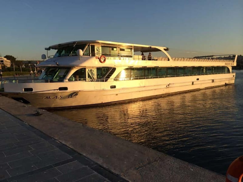 Istanbul: Bosphorus Dinner Cruise with Live Entertainment - Boarding Mega Lüfer at Kabataş: what to do before you sail