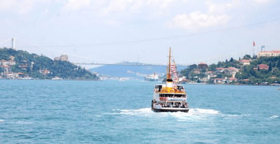 Istanbul: Bosphorus Dinner Cruise with Private Table & Show - Key things to know before you go