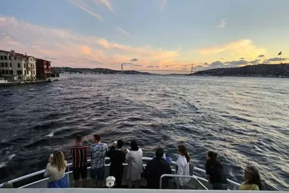 Istanbul Bosphorus Dinner Cruise with Turkish Night - Choosing Sunrise, Pirate Daytime, or Evening Turkish Night