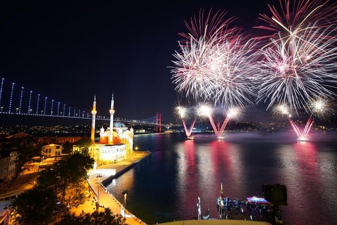 Istanbul Bosphorus New Year's Eve Dinner Cruise Party in Istanbul - Key things to know before you go