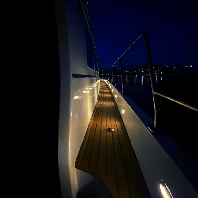 İstanbul: Bosphorus Private Yacht Cruise with Tea and Coffee - Price and value: is $272 reasonable for a 2-hour private yacht?