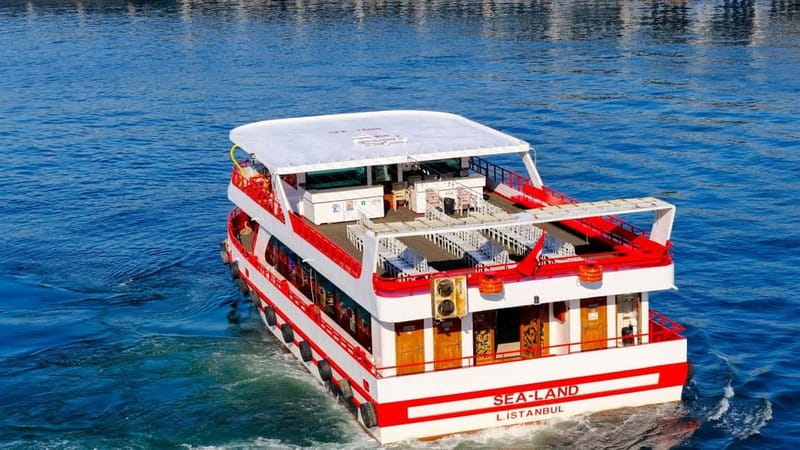 Istanbul: Bosphorus Sightseeing Cruise Tour with Audio Guide - Beylerbeyi to Üsküdar: Asian Shore Views That Feel Like a Second Istanbul