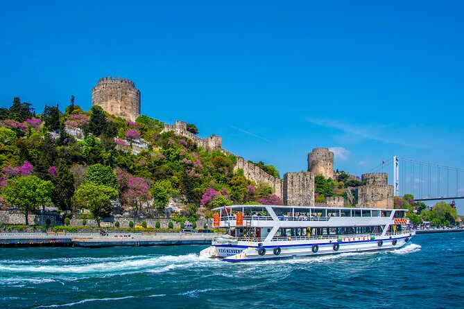 Istanbul Bosphorus Sightseeing Cruise with Audio Guide - Getting on board at Kabataş without losing time