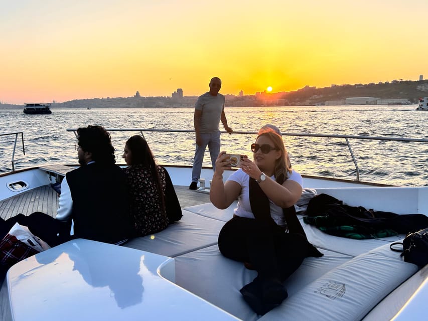 Istanbul: Bosphorus Sunset Cruise on a Luxury Yacht - Approaching Maiden’s Tower: the last big photo moment at sunset