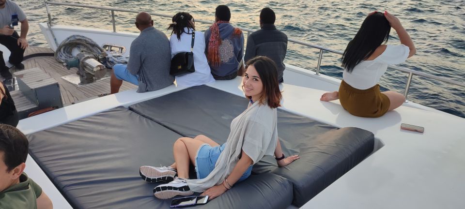 Istanbul: Bosphorus Sunset Cruise on Yacht with Live Guide - Snacks, lemonade, tea, and canapés: what the included onboard treats actually add