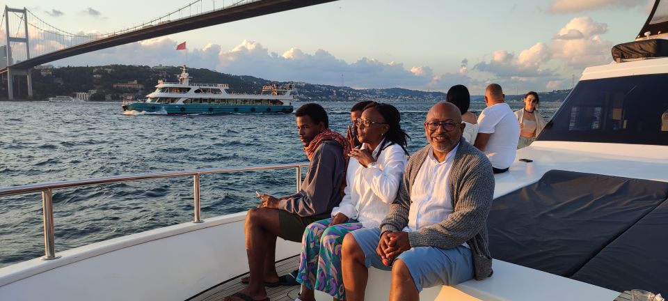 Istanbul: Bosphorus Sunset Cruise on Yacht with Live Guide - Dolmabahçe Palace and Çırağan: the European shoreline’s grand entrance